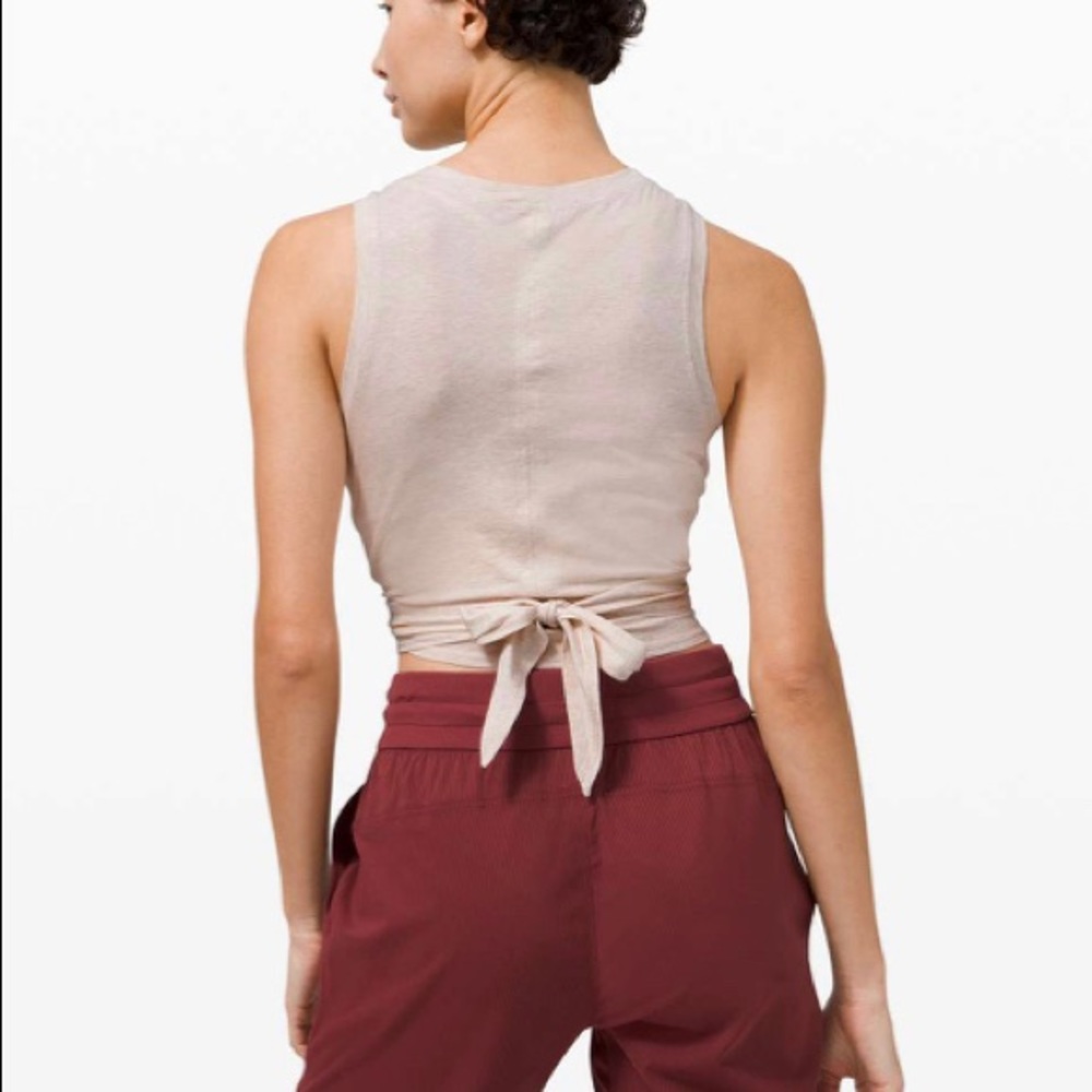 EUC Lululemon Time to Restore Tank Heathered Dune size 2